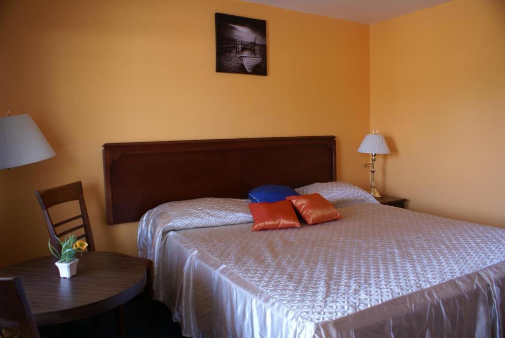 شلالات نياغارا Arkona Motel الغرفة الصورة